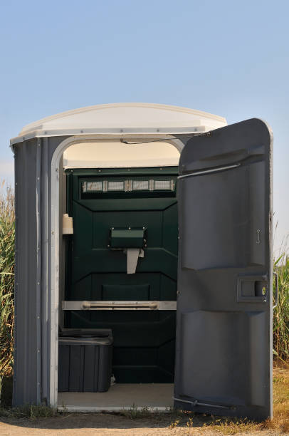 Portable Toilet Options We Offer in Bay, AR